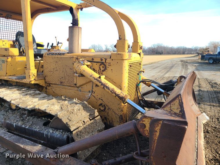 image for item JW9834 1972 Dresser TD15C  dozer