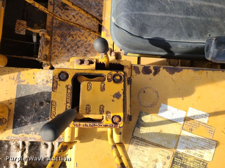 image for item JW9834 1972 Dresser TD15C  dozer