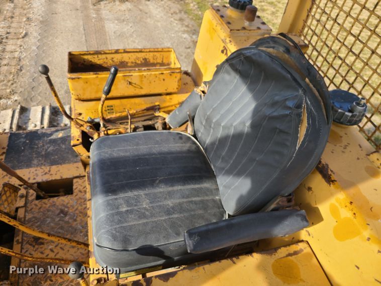 image for item JW9834 1972 Dresser TD15C  dozer