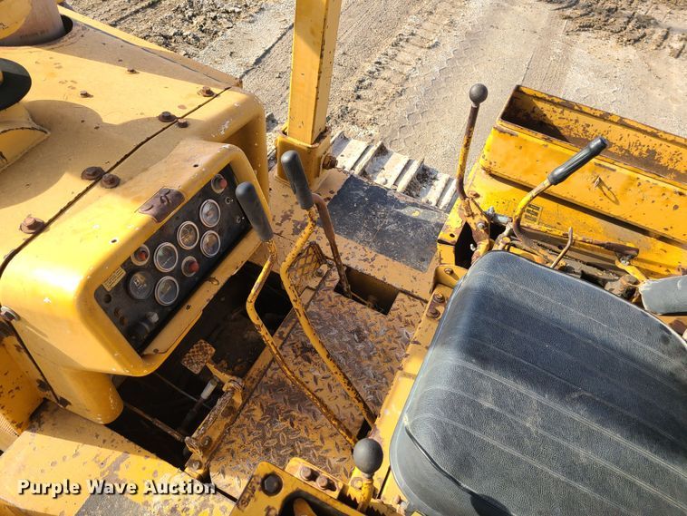 image for item JW9834 1972 Dresser TD15C  dozer