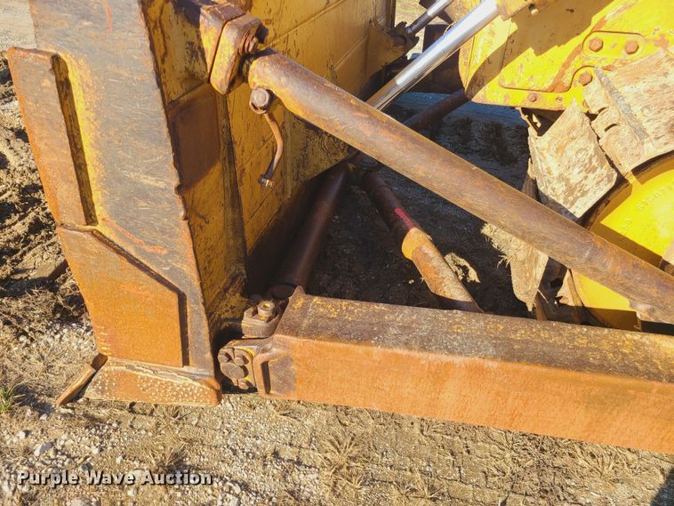 image for item JW9835 Caterpillar D7G  dozer