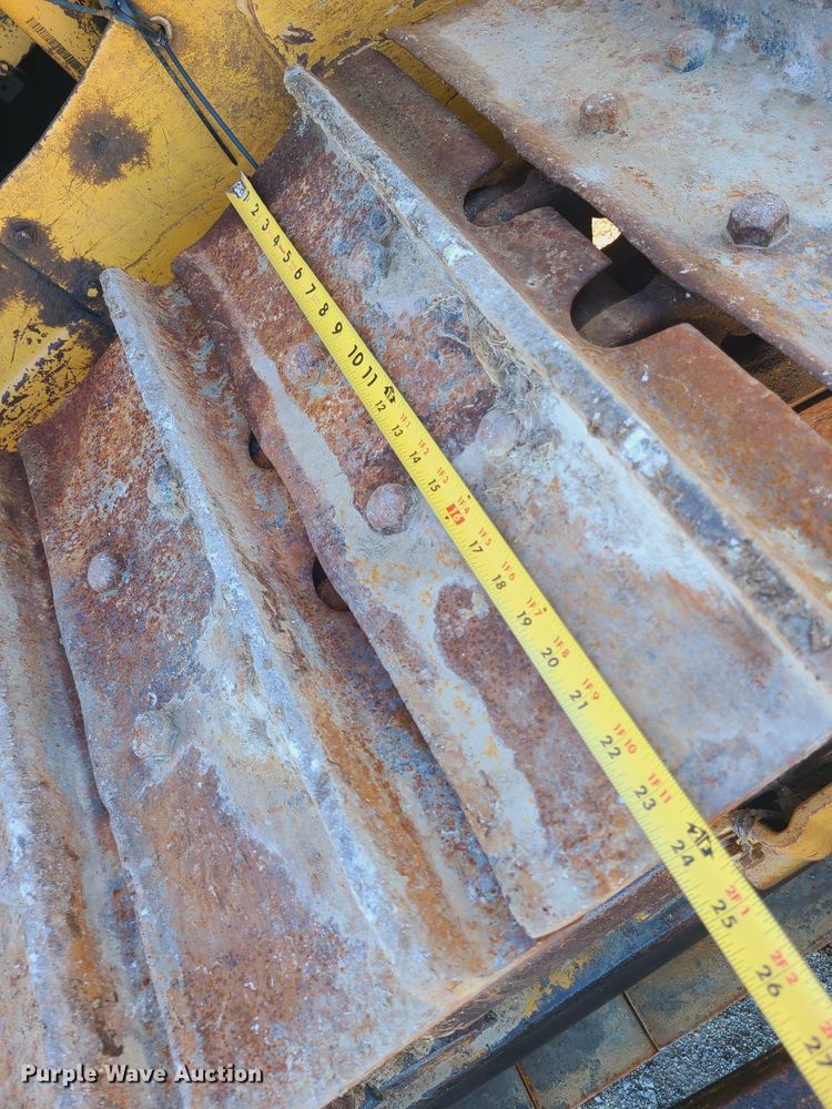 image for item JW9835 Caterpillar D7G  dozer