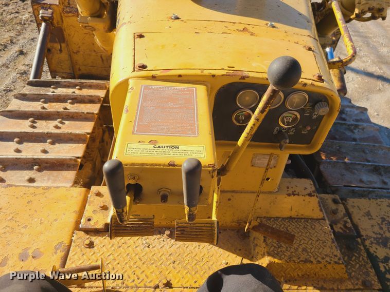 image for item JW9835 Caterpillar D7G  dozer