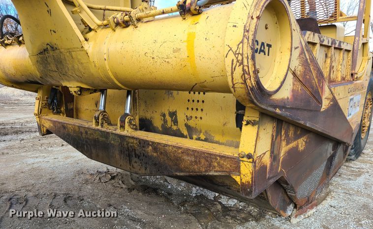 image for item JW9836 1981 Caterpillar 627B  conventional scraper