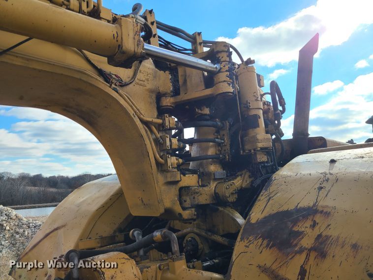 image for item JW9836 1981 Caterpillar 627B  conventional scraper