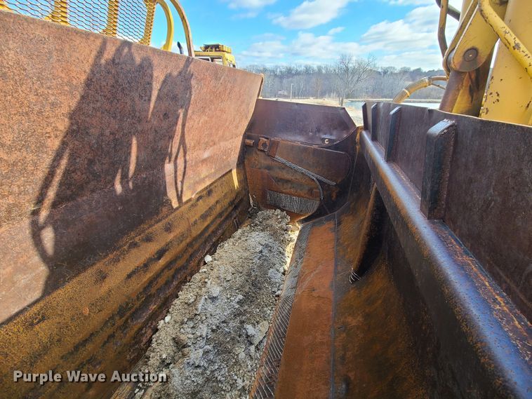 image for item JW9836 1981 Caterpillar 627B  conventional scraper