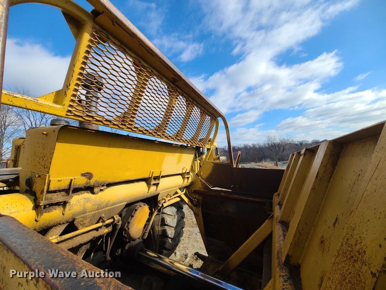 image for item JW9836 1981 Caterpillar 627B  conventional scraper