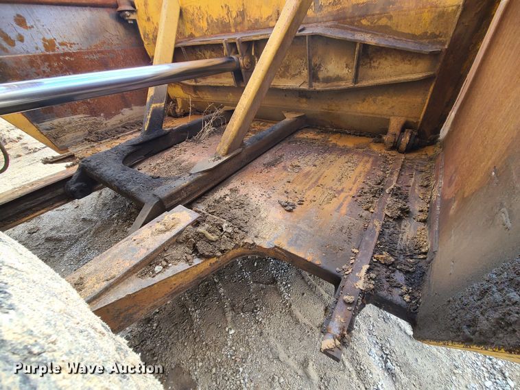 image for item JW9836 1981 Caterpillar 627B  conventional scraper