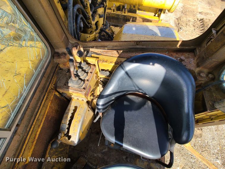 image for item JW9836 1981 Caterpillar 627B  conventional scraper