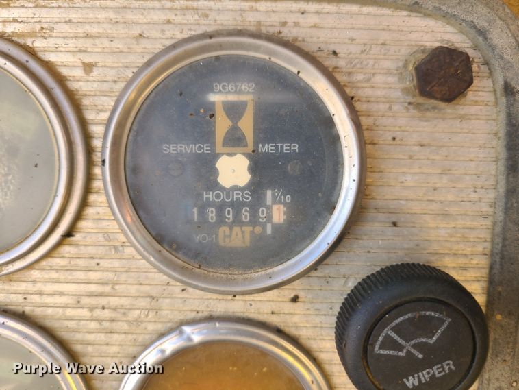 image for item JW9836 1981 Caterpillar 627B  conventional scraper