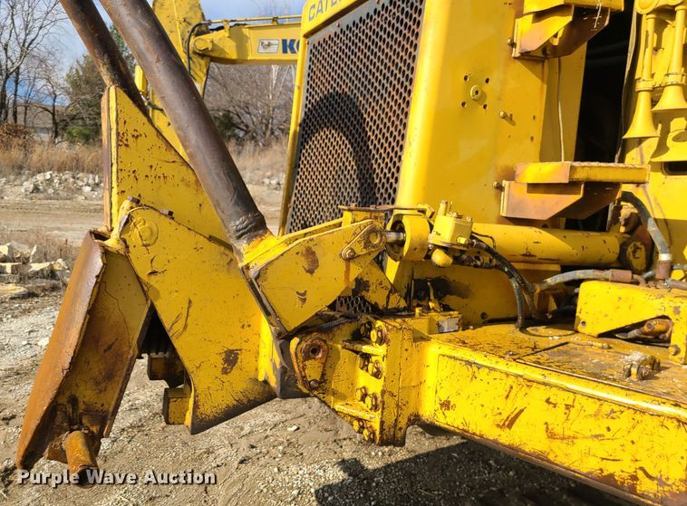 image for item JW9836 1981 Caterpillar 627B  conventional scraper