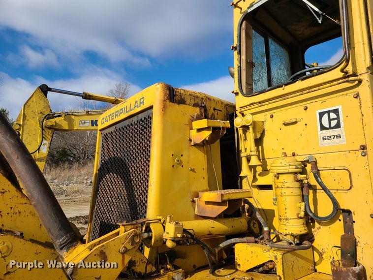 image for item JW9836 1981 Caterpillar 627B  conventional scraper