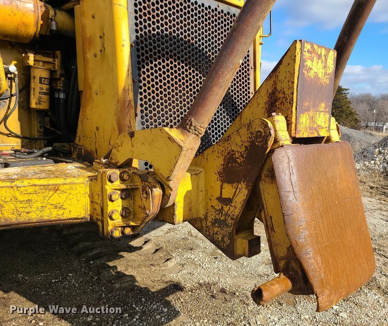 image for item JW9836 1981 Caterpillar 627B  conventional scraper