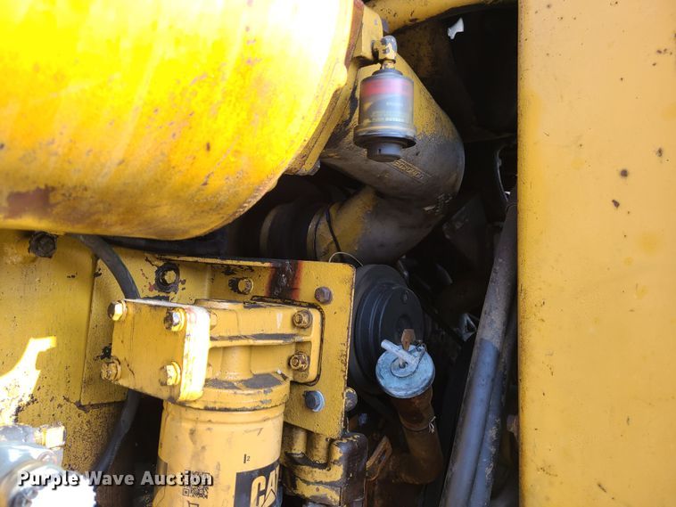 image for item JW9836 1981 Caterpillar 627B  conventional scraper