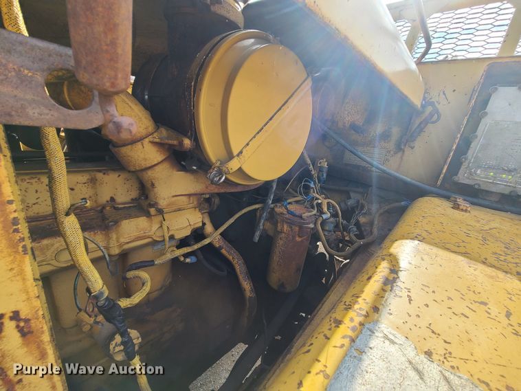 image for item JW9836 1981 Caterpillar 627B  conventional scraper