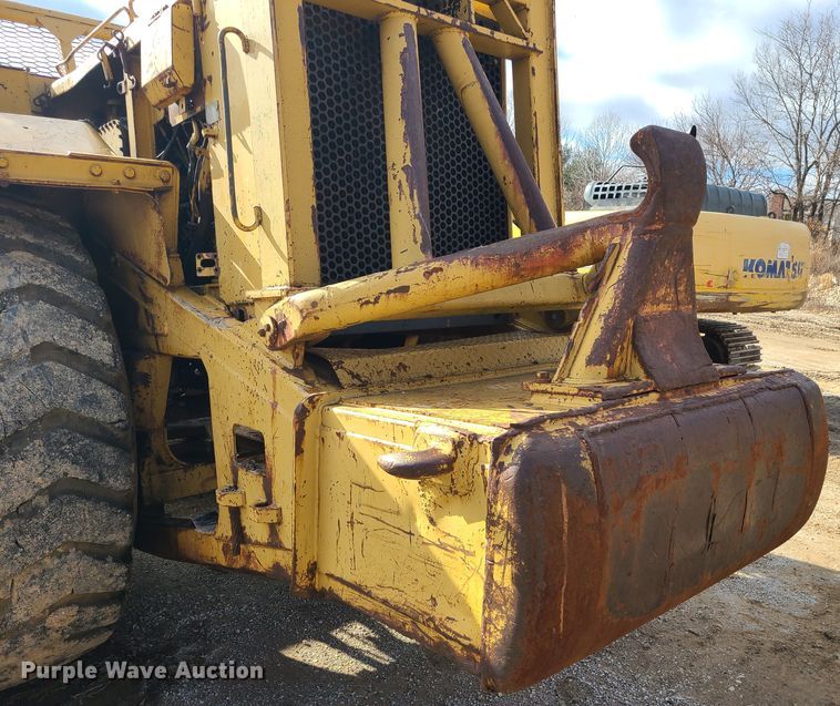 image for item JW9836 1981 Caterpillar 627B  conventional scraper