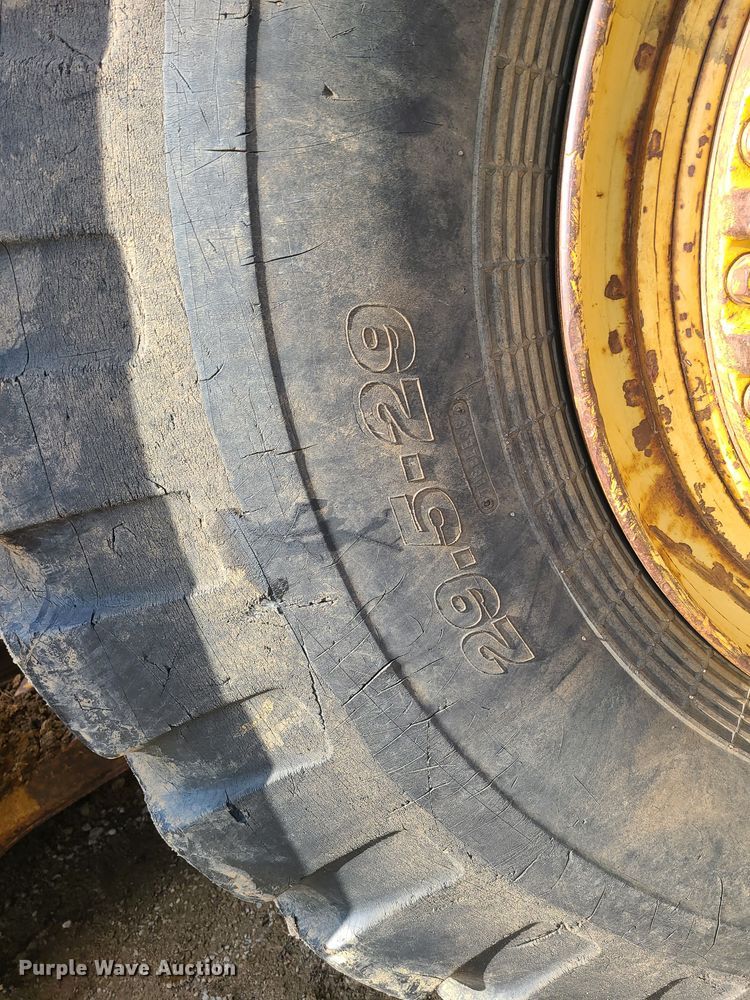 image for item JW9836 1981 Caterpillar 627B  conventional scraper