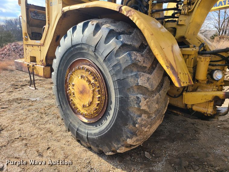 image for item JW9836 1981 Caterpillar 627B  conventional scraper