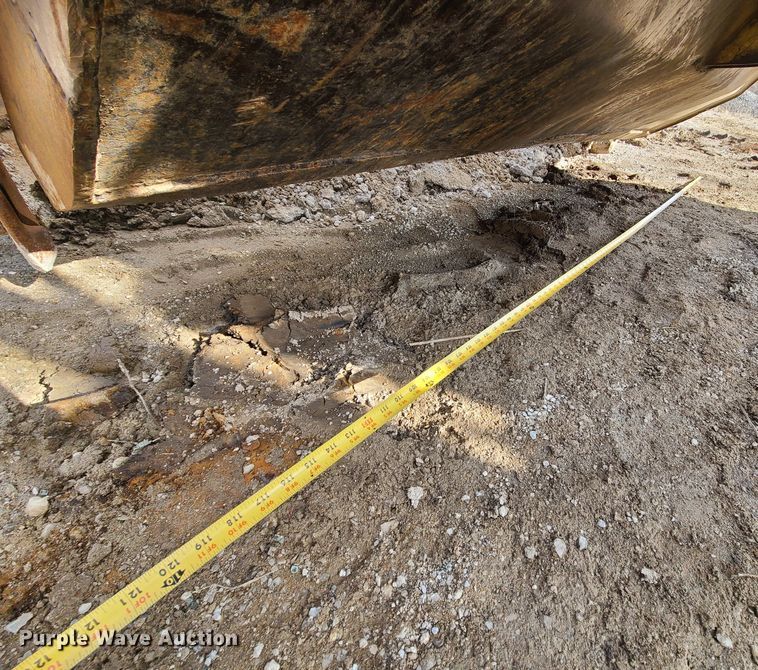 image for item JW9836 1981 Caterpillar 627B  conventional scraper