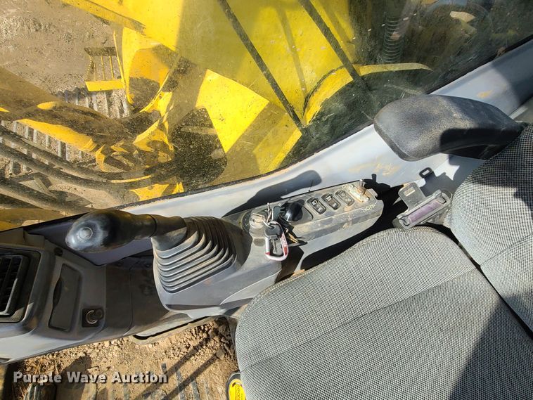 image for item JW9837 2006 Komatsu PC300LC-7E0  excavator