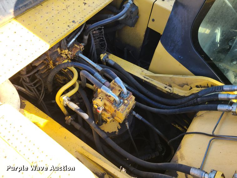 image for item JW9837 2006 Komatsu PC300LC-7E0  excavator