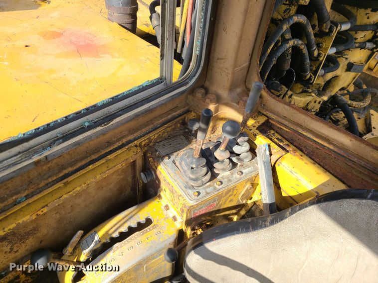 image for item JW9838 1979 Caterpillar 627B  conventional scraper