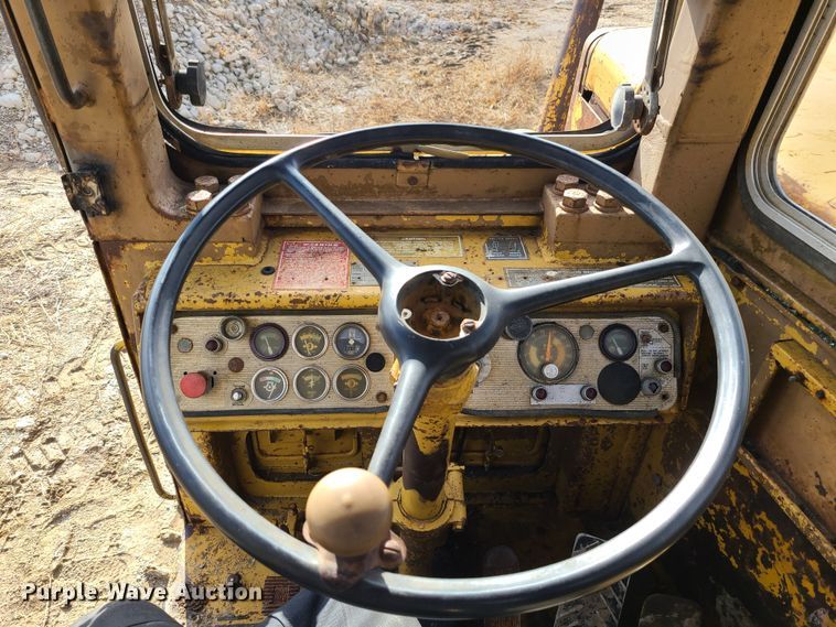 image for item JW9838 1979 Caterpillar 627B  conventional scraper