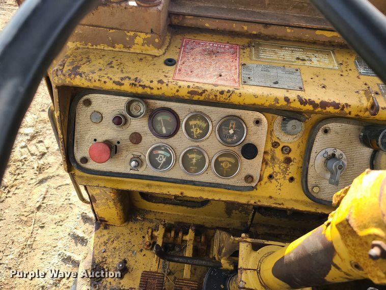 image for item JW9838 1979 Caterpillar 627B  conventional scraper