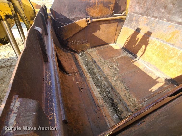 image for item JW9838 1979 Caterpillar 627B  conventional scraper