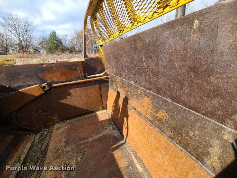 image for item JW9838 1979 Caterpillar 627B  conventional scraper