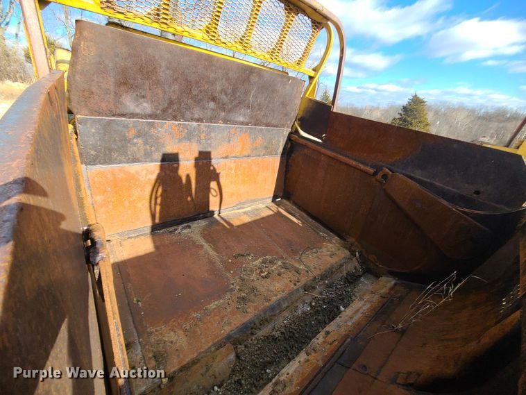 image for item JW9838 1979 Caterpillar 627B  conventional scraper