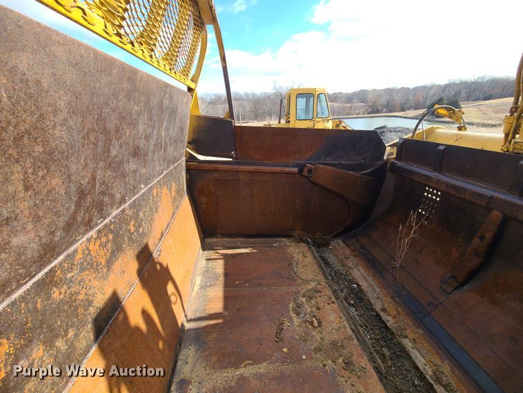 image for item JW9838 1979 Caterpillar 627B  conventional scraper