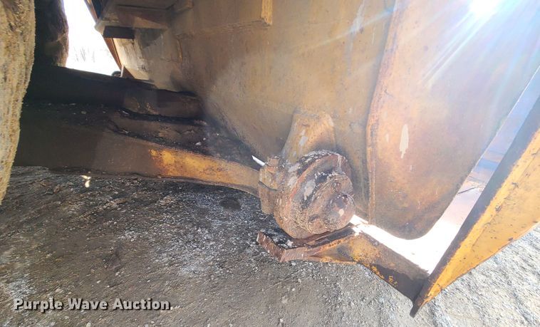 image for item JW9838 1979 Caterpillar 627B  conventional scraper