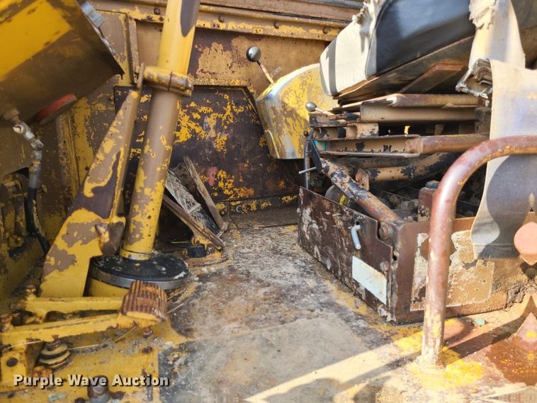 image for item JW9838 1979 Caterpillar 627B  conventional scraper