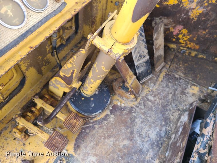 image for item JW9838 1979 Caterpillar 627B  conventional scraper