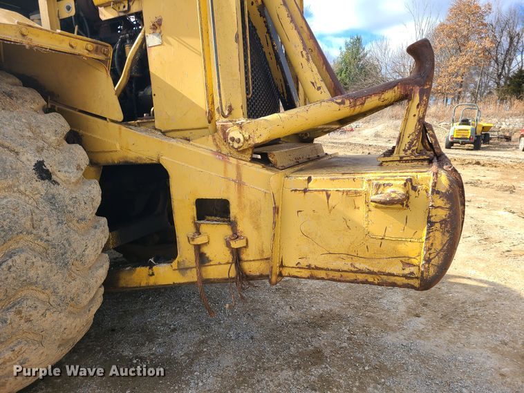 image for item JW9838 1979 Caterpillar 627B  conventional scraper