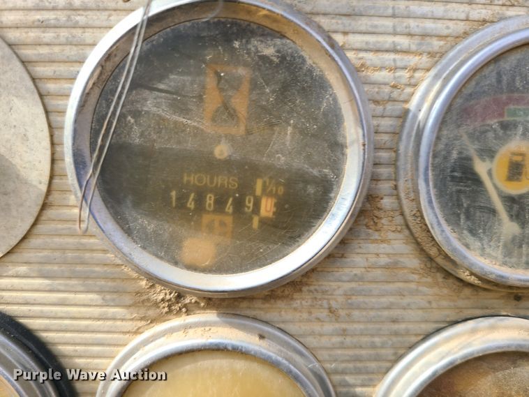 image for item JW9838 1979 Caterpillar 627B  conventional scraper