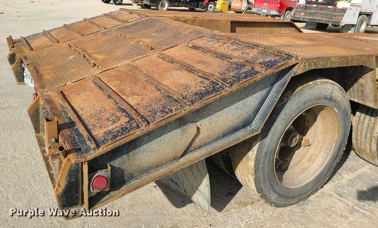 image for item JW9839 1987 Trail King HG  lowboy equipment trailer