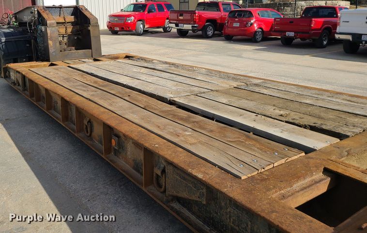 image for item JW9839 1987 Trail King HG  lowboy equipment trailer