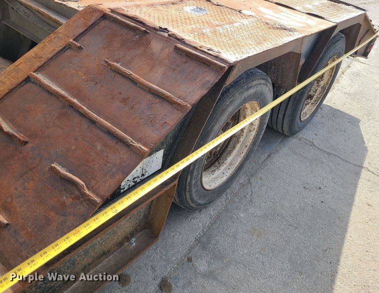 image for item JW9839 1987 Trail King HG  lowboy equipment trailer