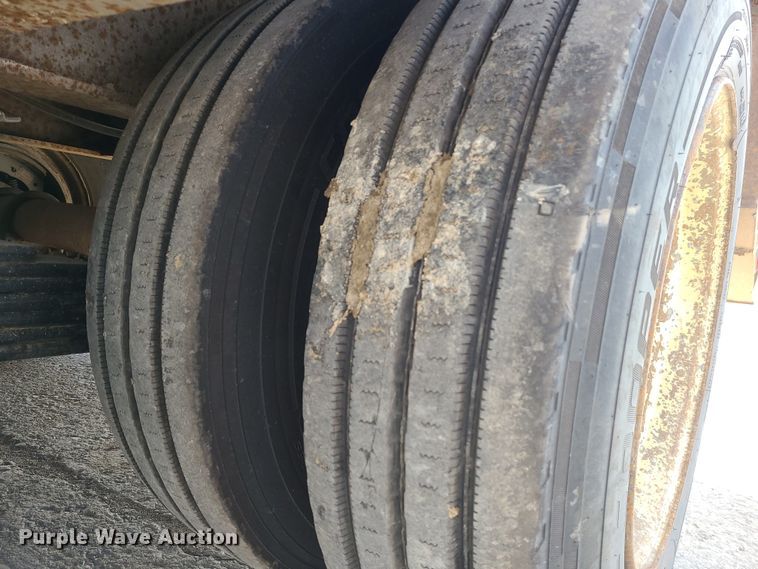 image for item JW9839 1987 Trail King HG  lowboy equipment trailer