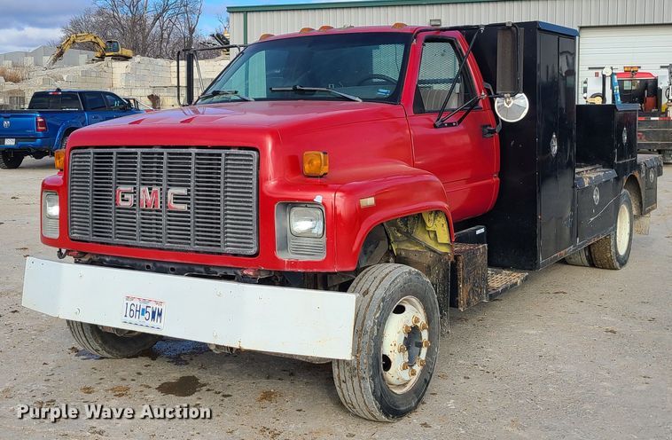 image for item JW9840 1995 GMC C6500  utility / service truck