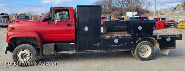 image for item JW9840 1995 GMC C6500  utility / service truck