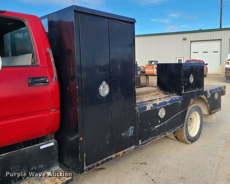 image for item JW9840 1995 GMC C6500  utility / service truck