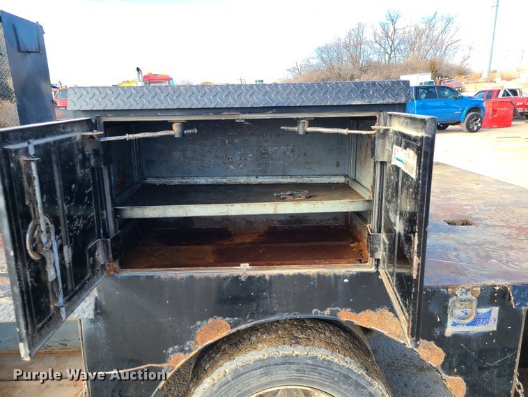 image for item JW9840 1995 GMC C6500  utility / service truck