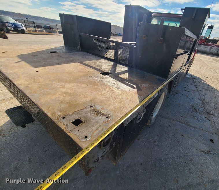 image for item JW9840 1995 GMC C6500  utility / service truck