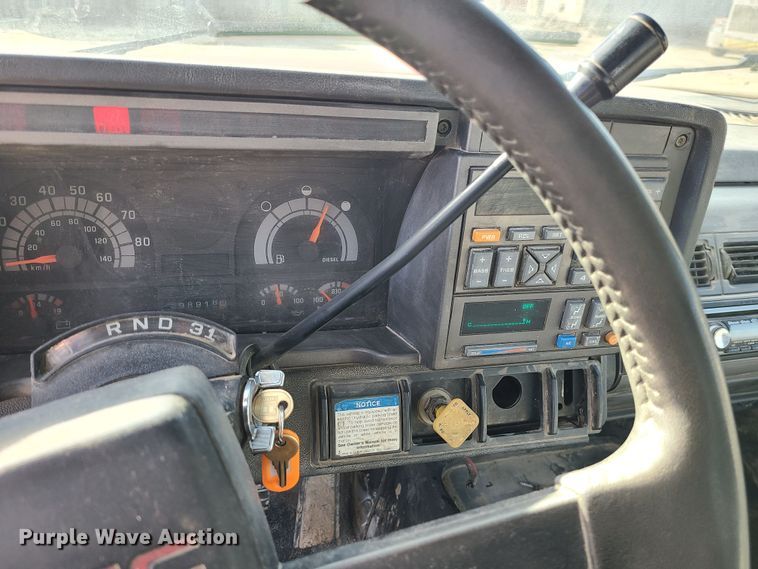 image for item JW9840 1995 GMC C6500  utility / service truck