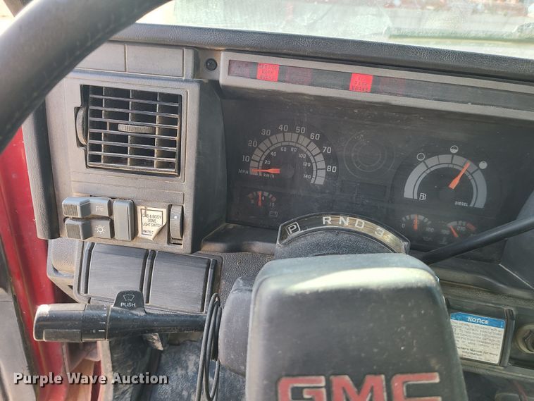 image for item JW9840 1995 GMC C6500  utility / service truck