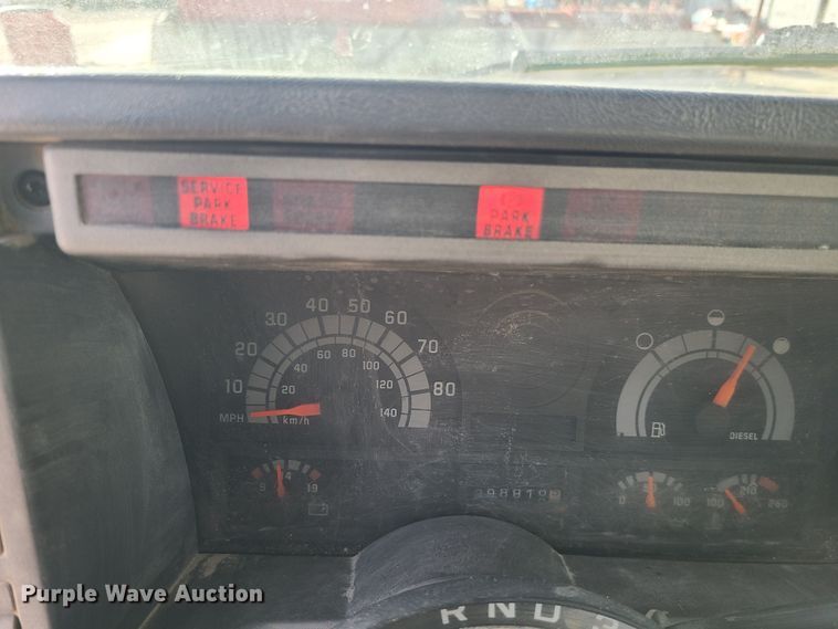 image for item JW9840 1995 GMC C6500  utility / service truck