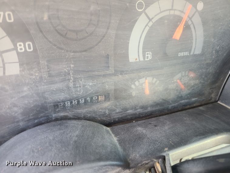 image for item JW9840 1995 GMC C6500  utility / service truck